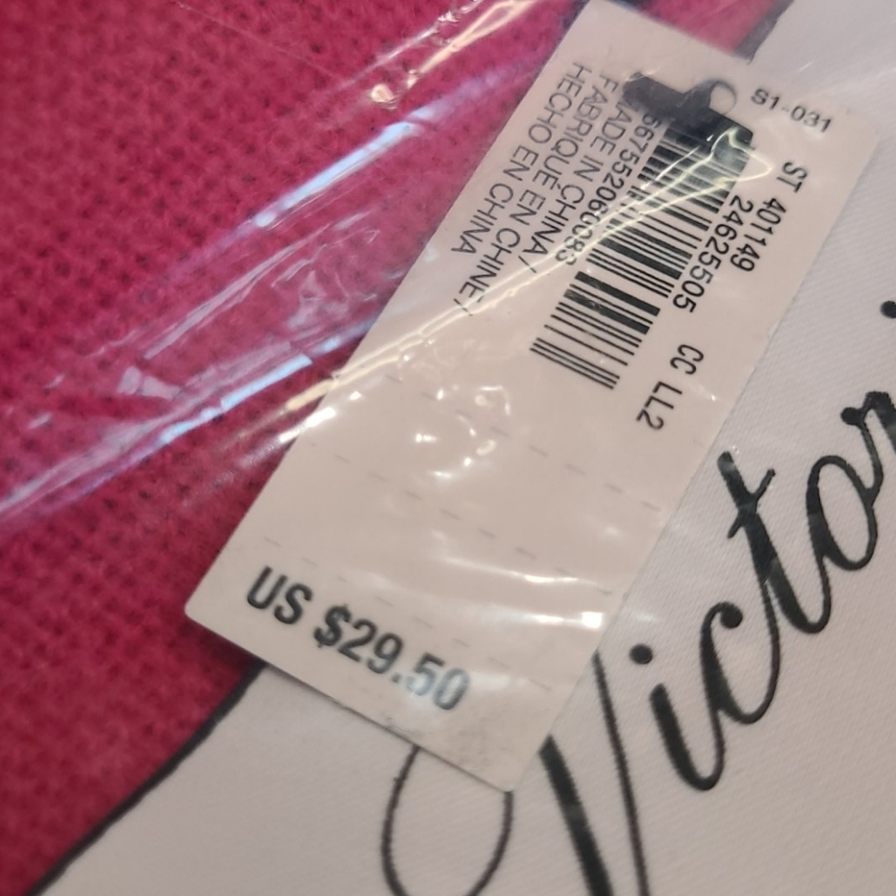 toria's Secret Fuchsia Logo Scarf - Picture 3 of 6